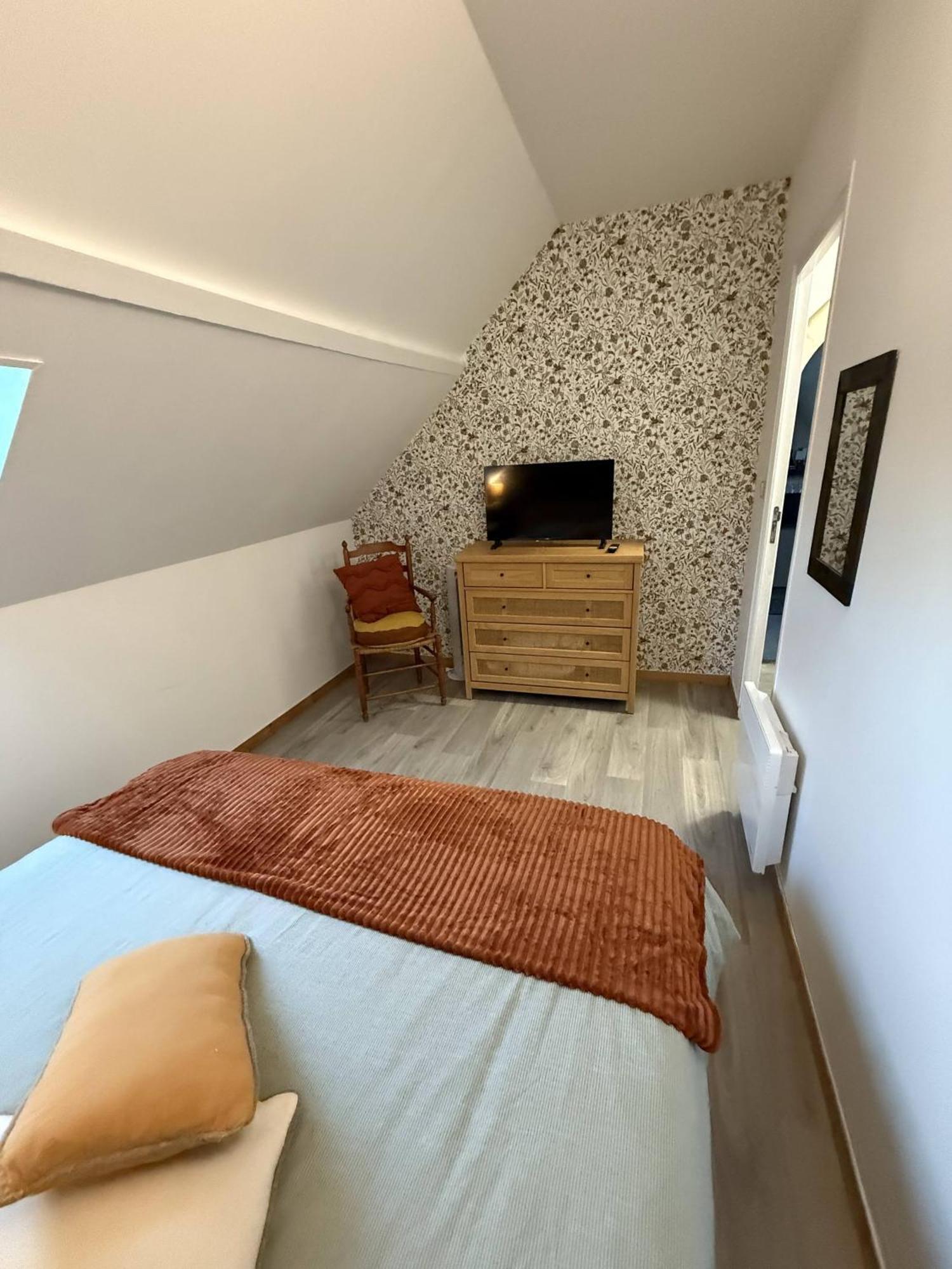 Les gîtes de La Pellerie - piscine et spa Saint-Branchs Extérieur photo